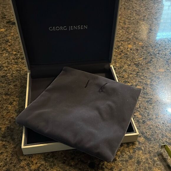 Georg Jensen Cream Jewelry Case - Picture 3 of 5